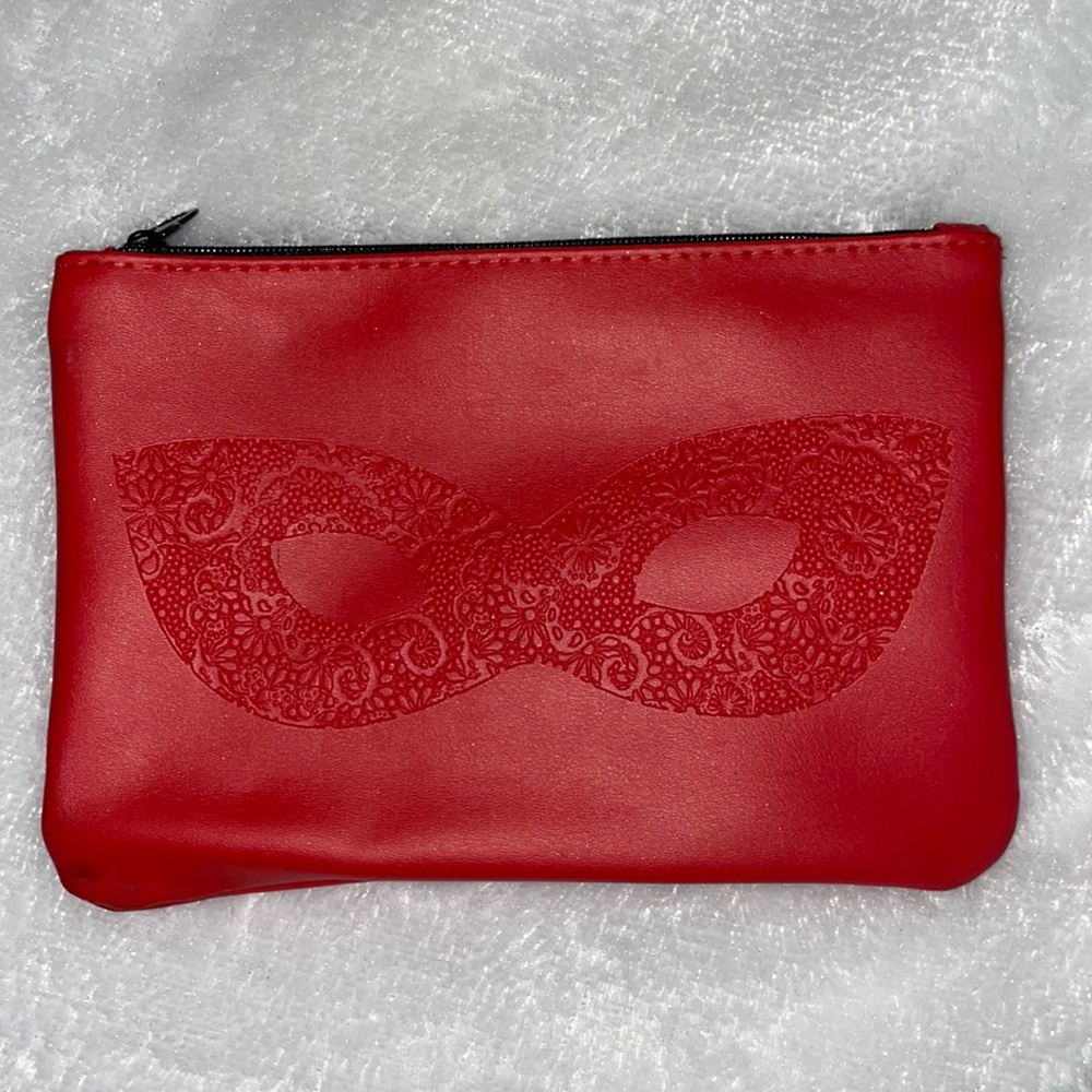 Ipsy makeup bag